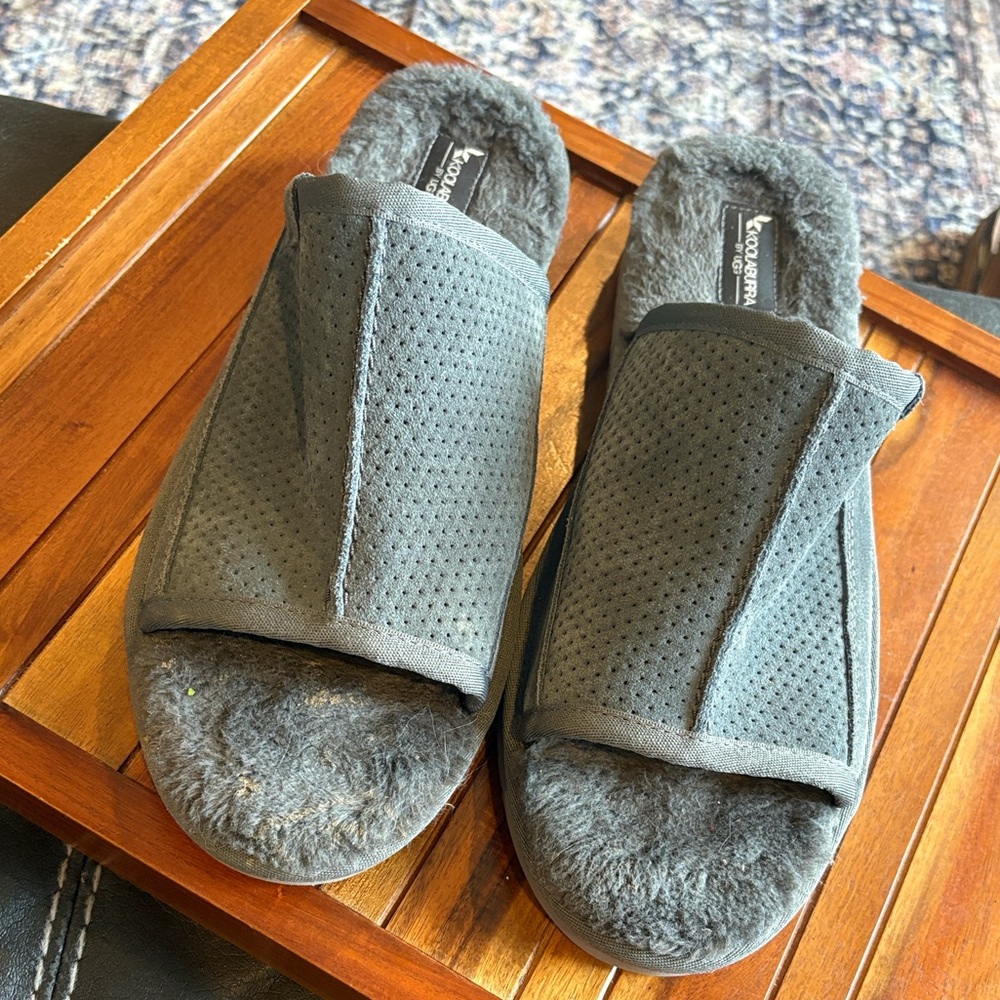 Koolaburra by UGG Dawsen Gray Fuzzy Slide Slippers Men’s 12